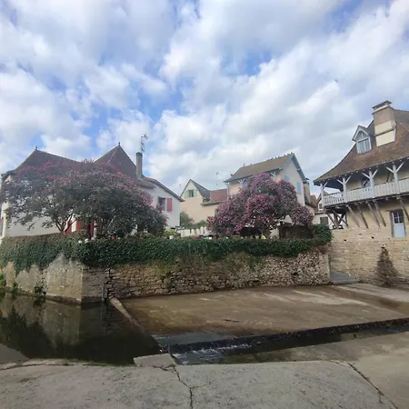Apartment Panoramic View In The Heart Of The Of Salt Salies-de-Bearn